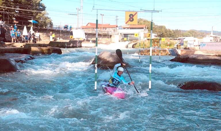 Z kvalifikácie v Tacene 8 z 9 slovenských lodí do semifinále